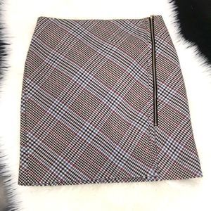 White  House black market mini skirt